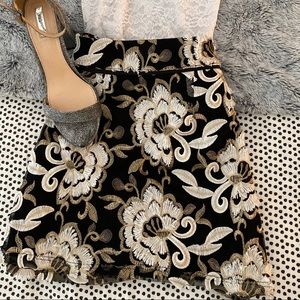 ELEGANT black gold design skirt ✨ Forever 21 Fancy